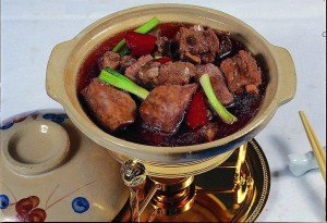 砂锅焖狗肉