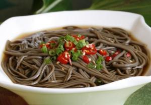 酸辣蕨根粉丝