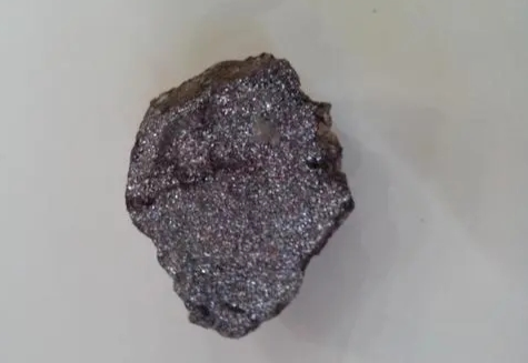 铅
