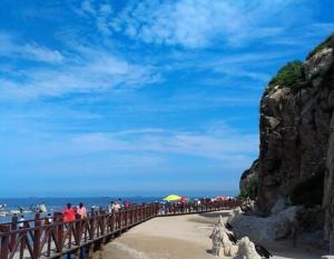 北戴河 山与海相连